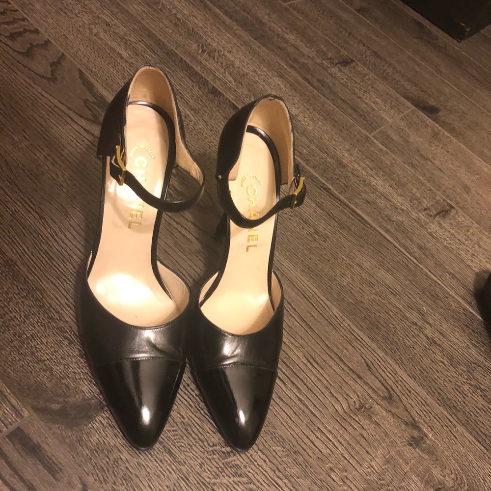 90’s vintage Chanel pointed cap toe black pump 39✨